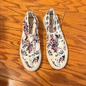 Blowfish Floral Canvas Sneakers - White and Pink &  Burgundy & Blues